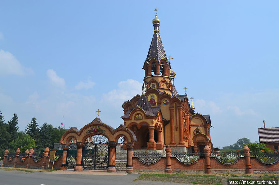 Церковь в селе Сростки. Республика Алтай, Россия