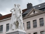 Памятник Яну Франсу Виллемсу в Генте. Фото из интернета