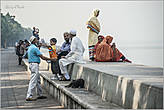 А это — не бедные индийцы на набережной Марин драйв...
*