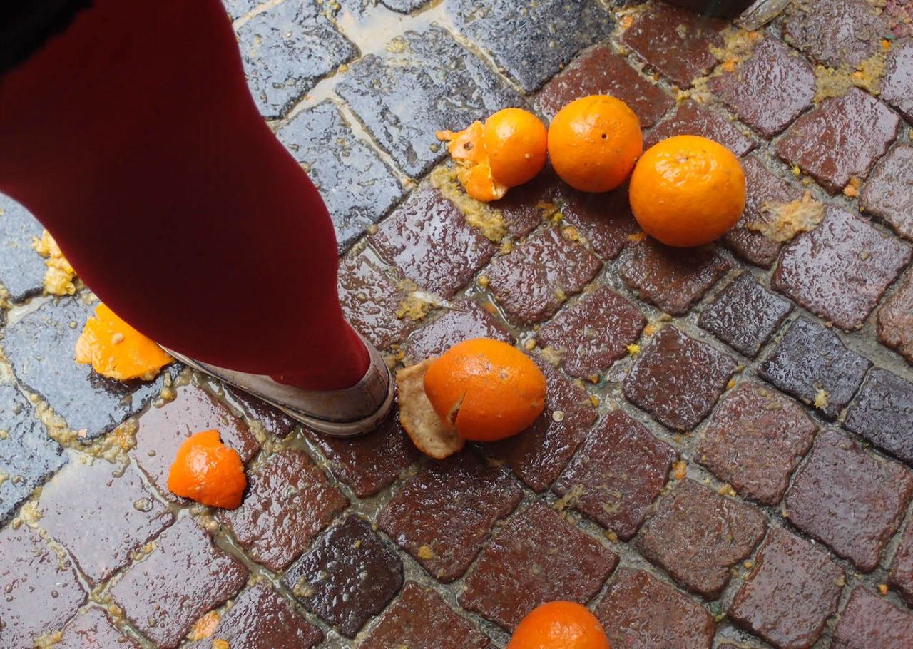 Оранжевое безумие Ивреа, Италия