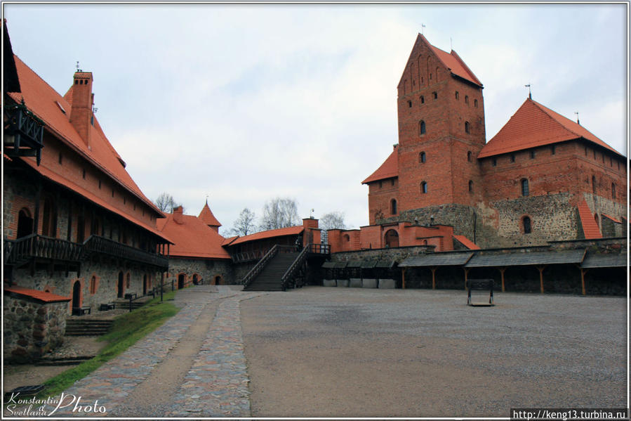 Тракайский замок, возрождённый из руин Тракай, Литва
