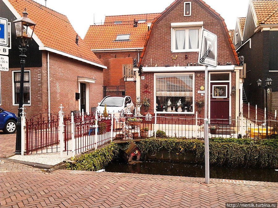 Невеселые размышления о голландской деревне Маркен, Нидерланды