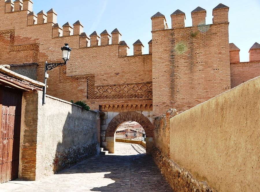 Крепостная стена Дарока, Испания