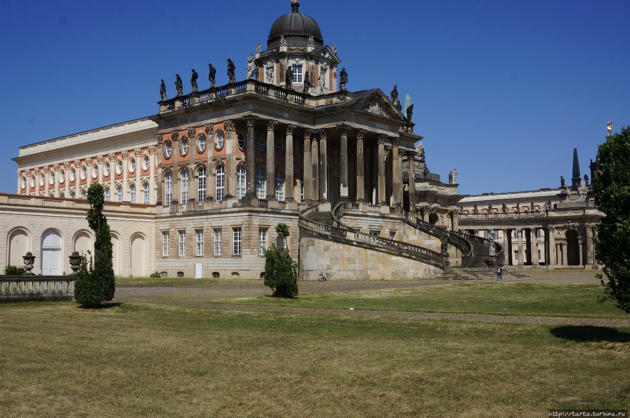 Дворец-красавец  для гостей Потсдам, Германия