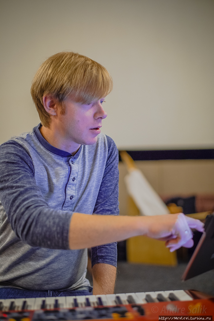 На репетиции концерта Иго Рига, Латвия На репетиции концерта Иго Рига, Латвия