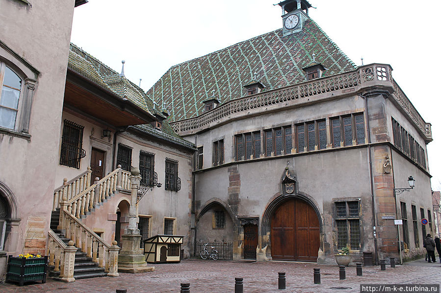 Здание таможни Здание таможни