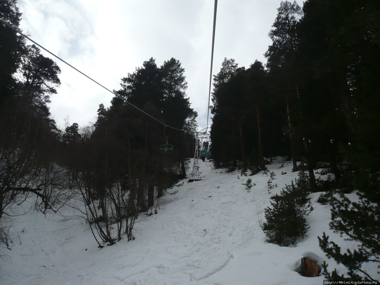 Небольшая прогулка по поляне Чегет Терскол, Россия Небольшая прогулка по поляне Чегет Терскол, Россия