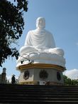 г. Нячанг. Пагода Лонгшон. 14-метровая  фигура Будды, построенная в 1963 г.
