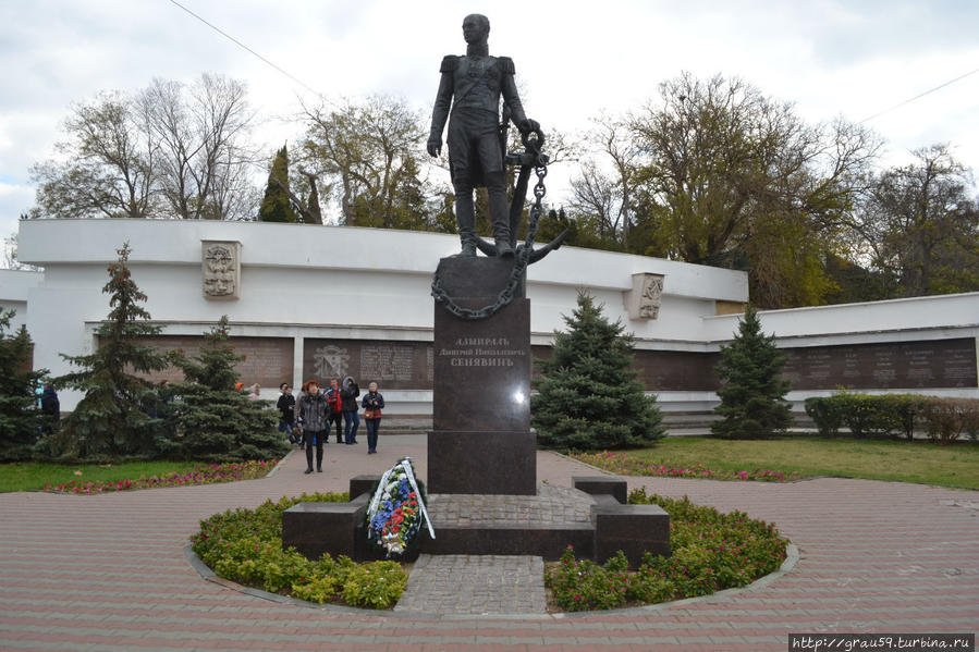 Памятник адмиралу Сенявину Д.Н. / Monument of Admiral Senyavin D.N.