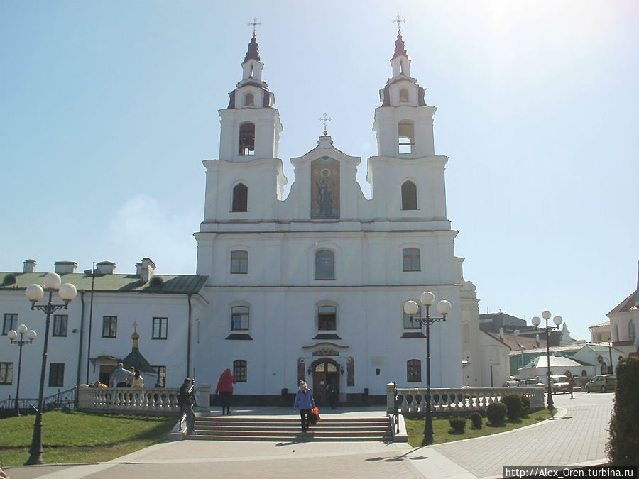 Католический костёл для ордена бернардинцев был построен в 17 веке, а во второй половине 19 века его переделали в православную церковь. Минск, Беларусь