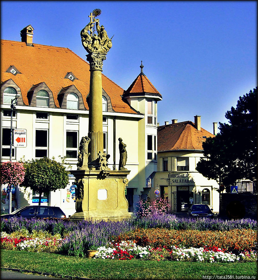 Колонна Святой Троицы Кестхей, Венгрия