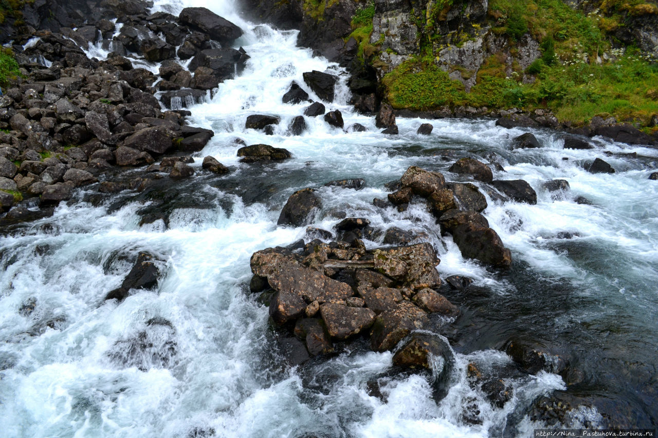 Лотефоссен — два в одном Одда, Норвегия Лотефоссен — два в одном Одда, Норвегия