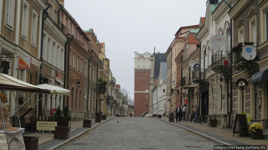Улица Опатувская Сандомир, Польша