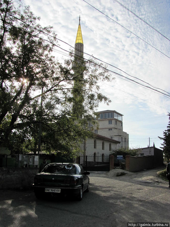 И рядом мечеть Алушта, Россия