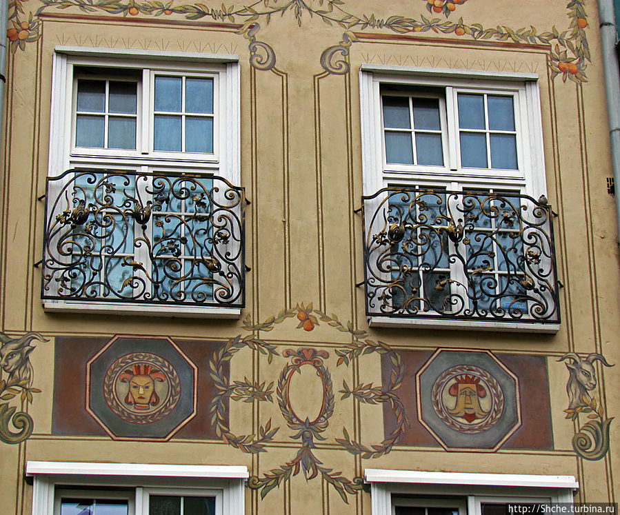Фасады на Королевском Тракте, аки полотна картин живопистных Гданьск, Польша
