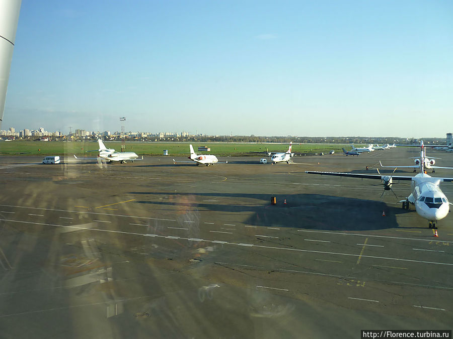 Вид из окна аэропорта Киев, Украина