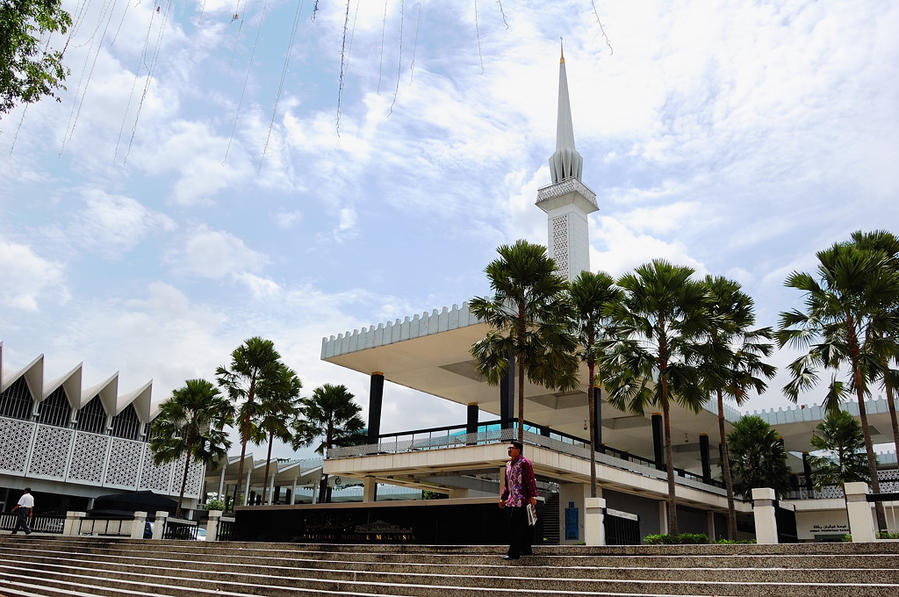 Национальная Мечеть (Masjid Negara) Куала-Лумпур, Малайзия