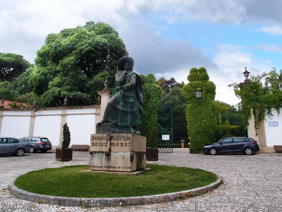 Памятник инфанту Энрике Томар, Португалия