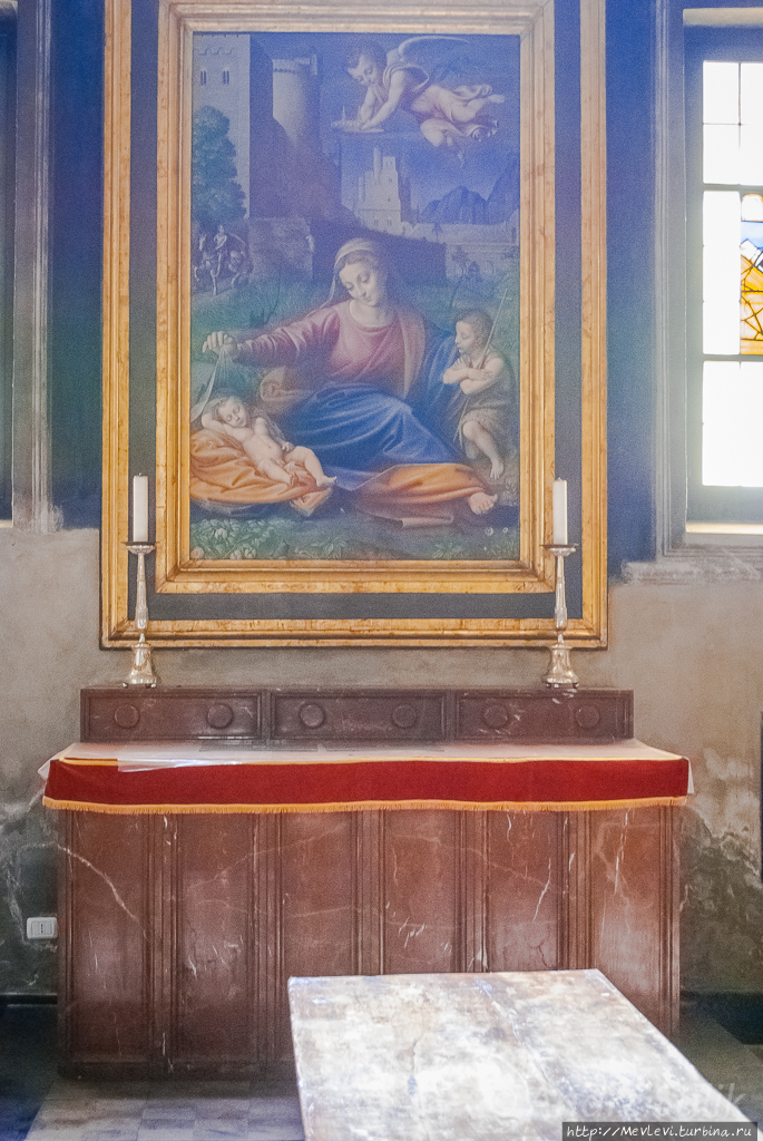 Церковь Сант-Амброджо Милан, Италия Церковь Сант-Амброджо Милан, Италия