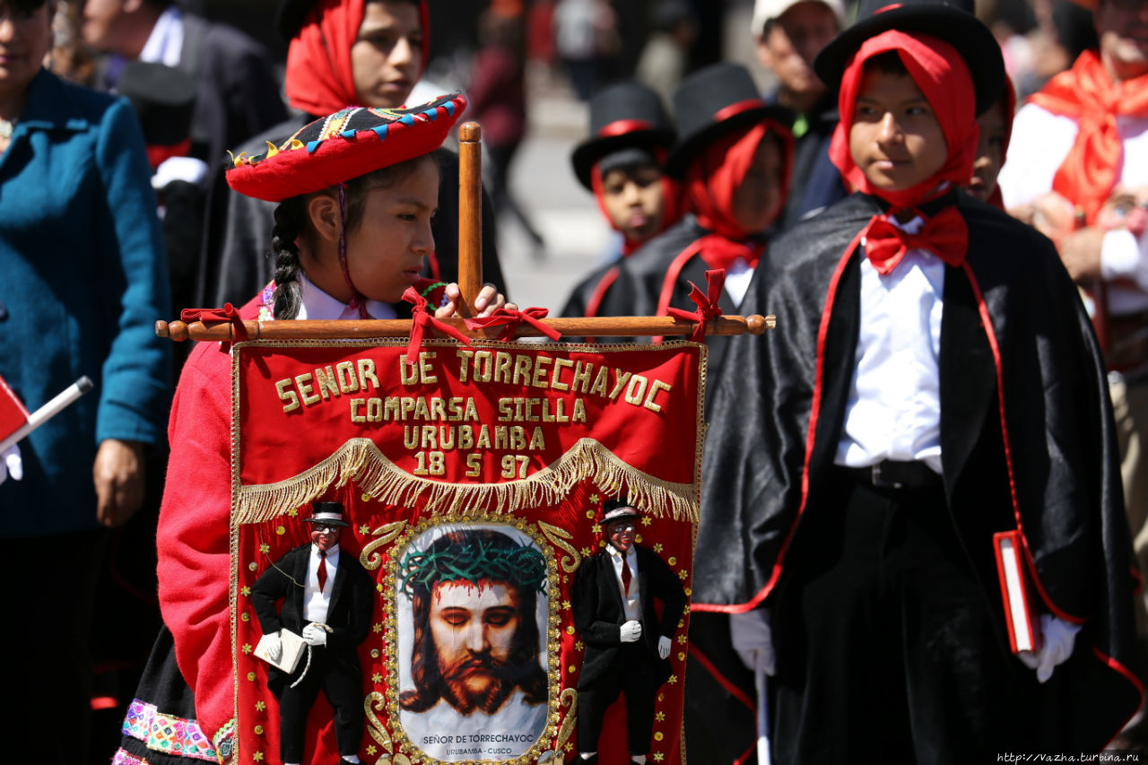 Карнавал на центральной площади Куско Куско, Перу Карнавал на центральной площади Куско Куско, Перу