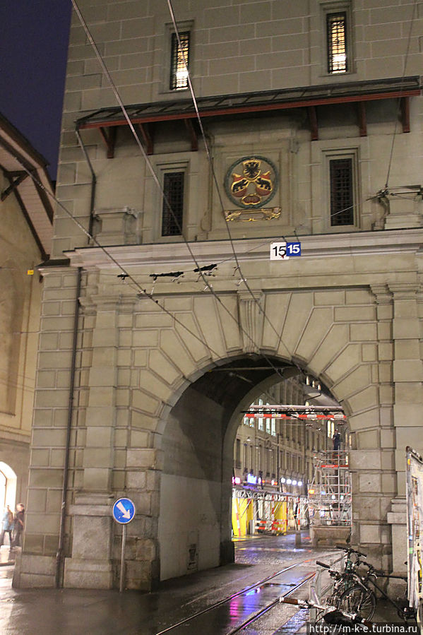 Часы с рельефом Величие Берна Берн, Швейцария