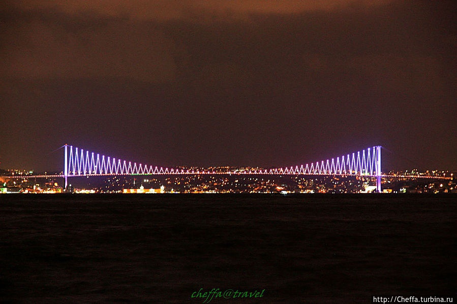 Босфорский мост. Стамбул, Турция