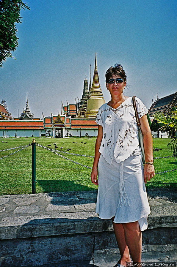 А не прошло и часа, как мы добрались к комплексу Большого дворца Бангкок, Таиланд