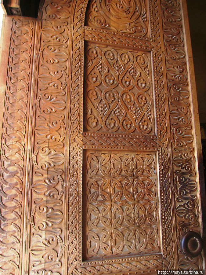 Мне Тифлис горбатый снится Тбилиси, Грузия Мне Тифлис горбатый снится Тбилиси, Грузия