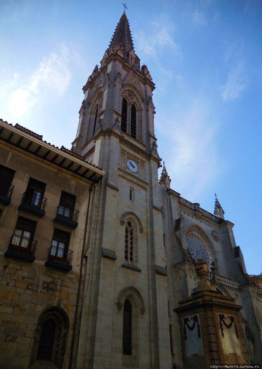 Кафедральный собор Святого Сантьяго. Посвящен апостолу Иакову и считается одним из главных храмов на знаменитом Пути Святого Иакова. Бильбао, Испания