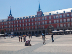 Плаза Майор (Plaza Mayor) или Главная площадь.