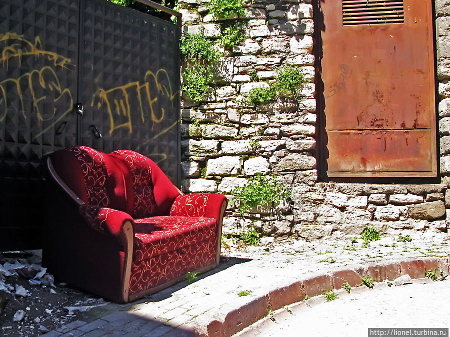 Диван заказывали?.. Диван заказывали?..