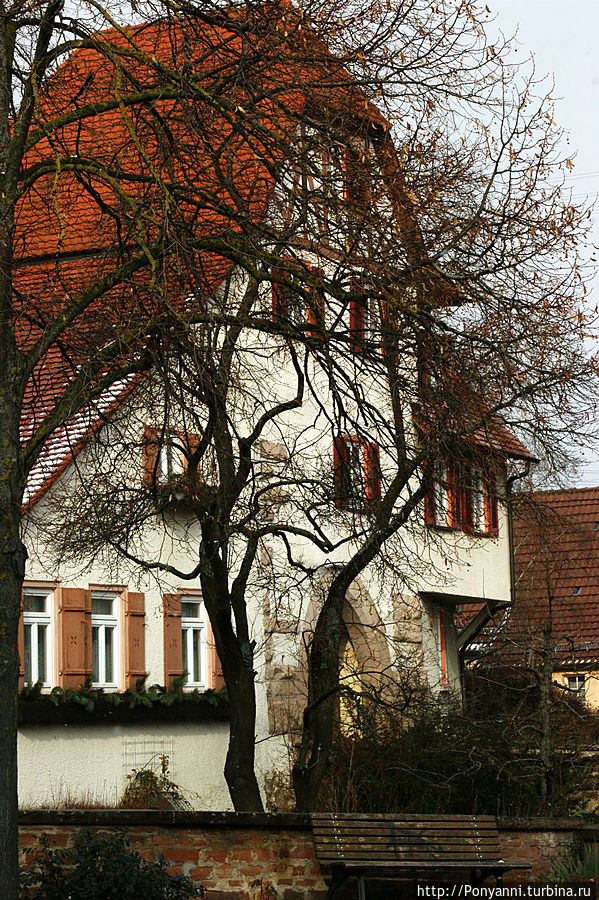 Крепость со стороны центральнй улицы Вайль-дер-Штадт, Германия