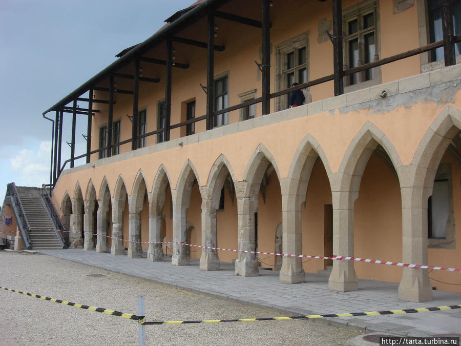 Епископский дворец (1470). Сегодня там картинная галерея и музей коменданта крепости и руководителя обороны Добо Иштвана. Эгер, Венгрия