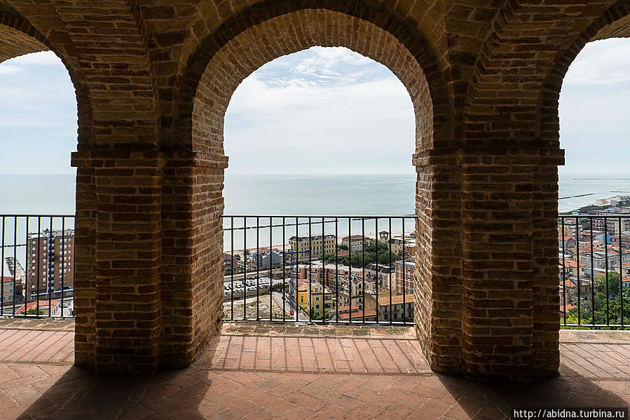 Гроттамаре на Пальмовой Ривьере Гроттамаре, Италия Гроттамаре на Пальмовой Ривьере Гроттамаре, Италия