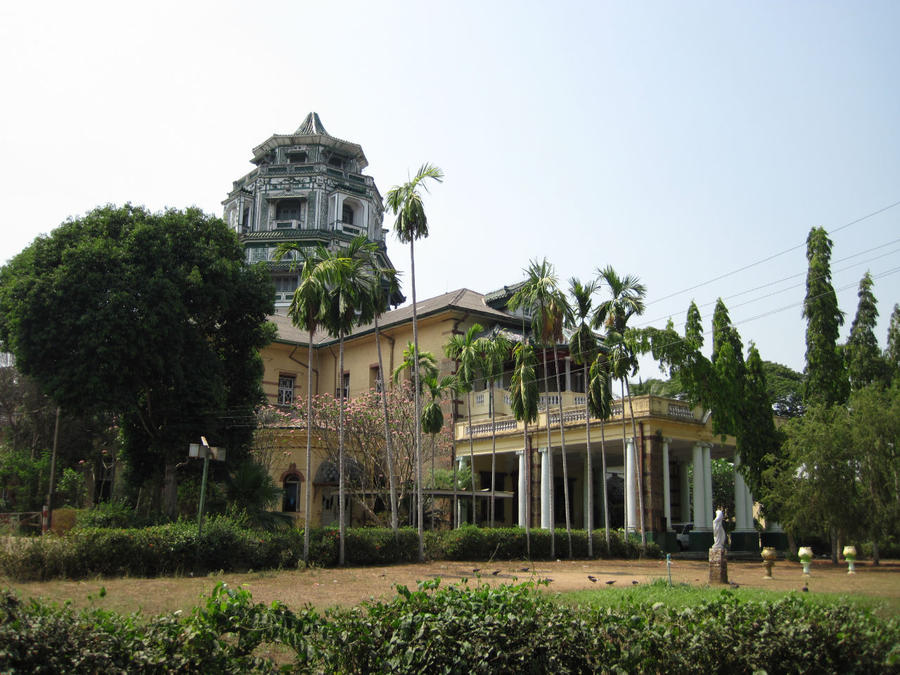 Художественная Академия в Янгоне / Art Academia of Yangon