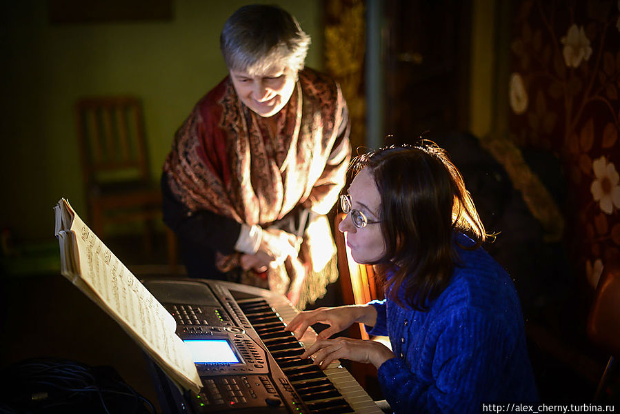 Пока большой орган безмолствует, аккомпанимент на электро-органе Санкт-Петербург, Россия