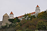 Начинать осмотр города лучше всего с Братиславского Града – самого знаменитого замка в Братиславе, который находится на холме почти у самого берега Дуная.