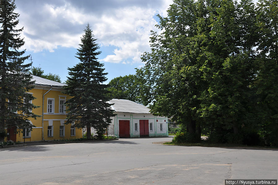 Площадь Свободы Пошехонье, Россия Площадь Свободы Пошехонье, Россия