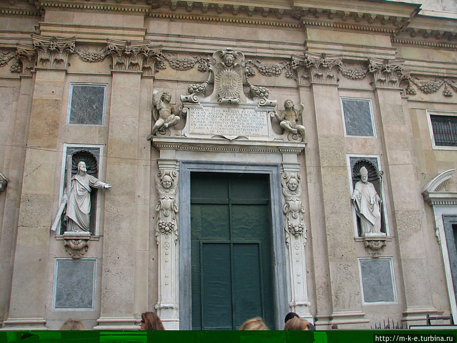 Скульптуры святых Амвросия и Андрея Генуя, Италия
