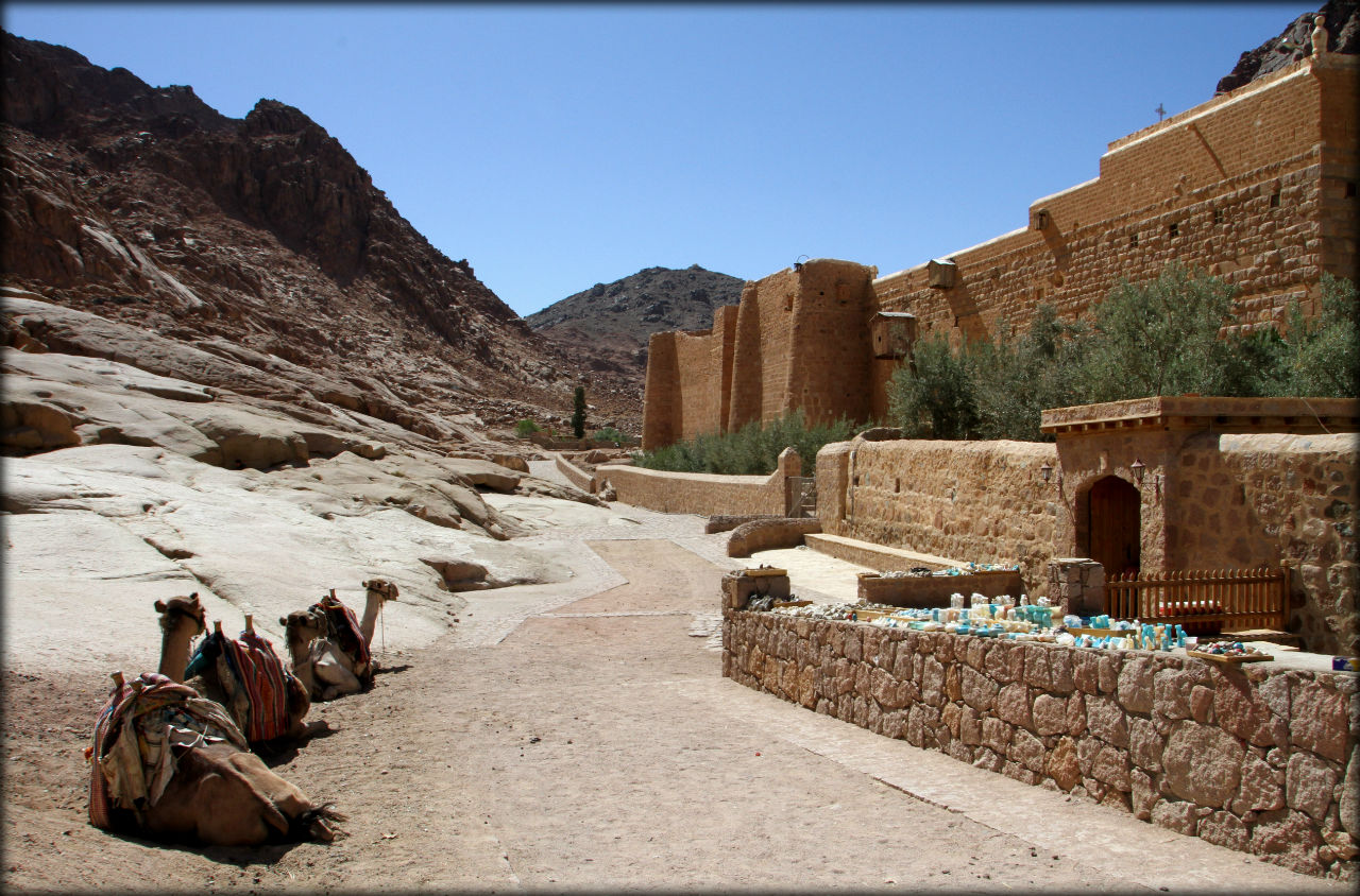 Святое место или шестой объект ЮНЕСКО в Египте Монастырь Святой Екатерины, Египет