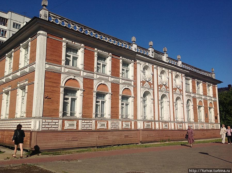Часть дома бывшего дворянского собрания Архангельск, Россия