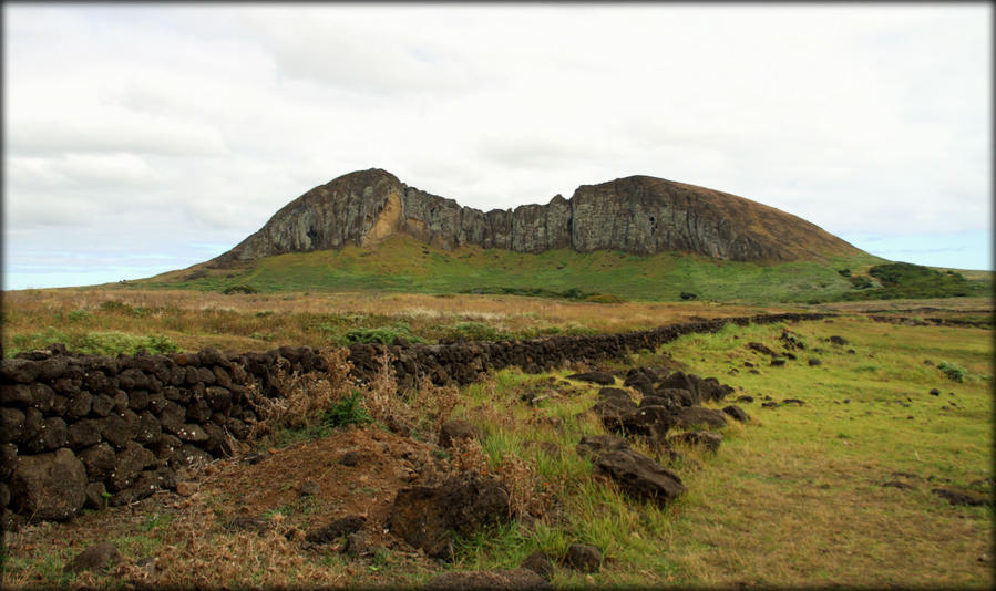 Достопримечательности острова Пасхи (RANO RARAKU) Остров Пасхи, Чили