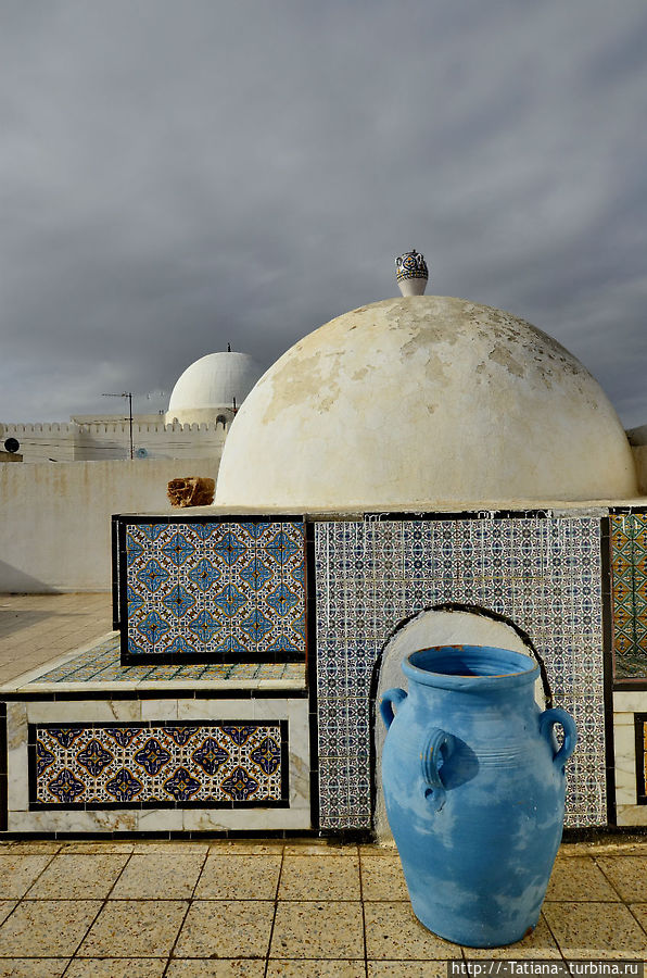 крыша магазина ковров Кайруан, Тунис