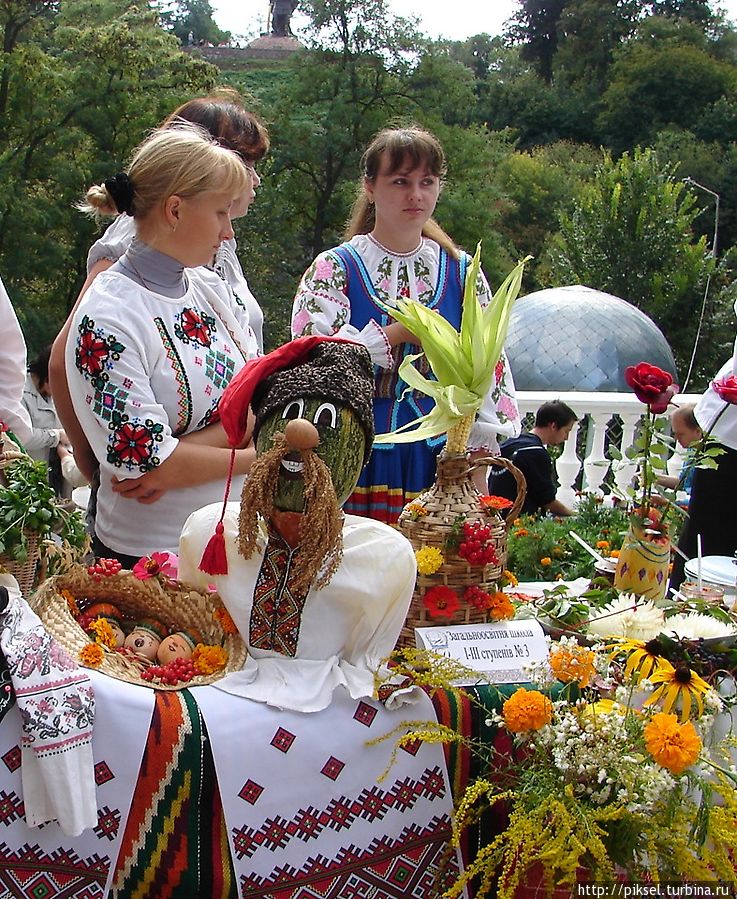 Конкурс оригинальных овощей и фруктов Коростень, Украина