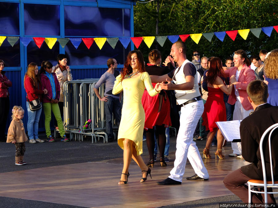 Танцуют все!!! Красноярск, Россия Танцуют все!!! Красноярск, Россия