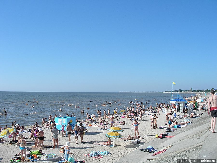 Городской пляж Приморско-Ахтарск, Россия