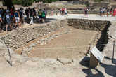 Здесь раскопали остатки более древнего Доолимпийского поселения