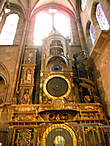 В соборе находятся механические Астрономические часы.  Часы которые мы сейчас видим датируются 1842 годом. Часы уникальные.
