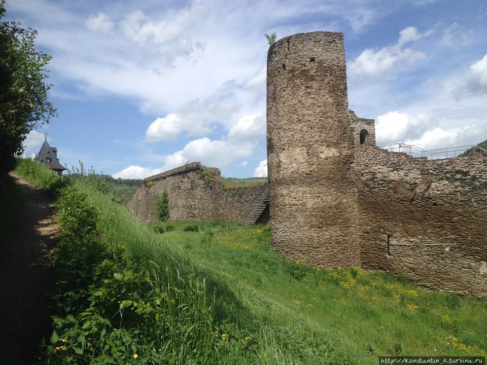 Крепостная стена в Обервезель Обервезель, Германия