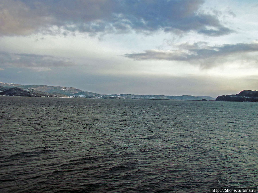 Припорошило наш знакомый фьерд Strindfjorden Вернес, Норвегия